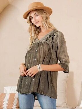 Young Threads Embellished Top Free-Spirited Western Boho Babe in Gravel NWT